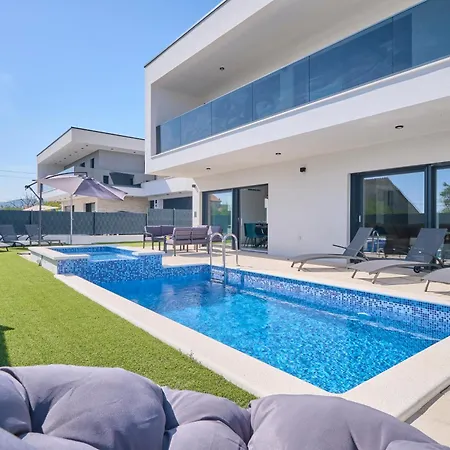 Adria Dream By Litto